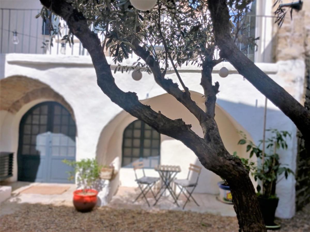 La Cachette Bed & Breakfast Aigues-Vives  Dış mekan fotoğraf